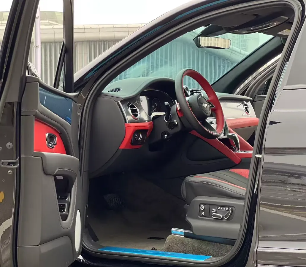 2022 Bentley Bentayga 4.0T 550HP V8 8AT,autocango,china used car exporter,china ev exporter,chinese used car exporter,chinese used ev exporter