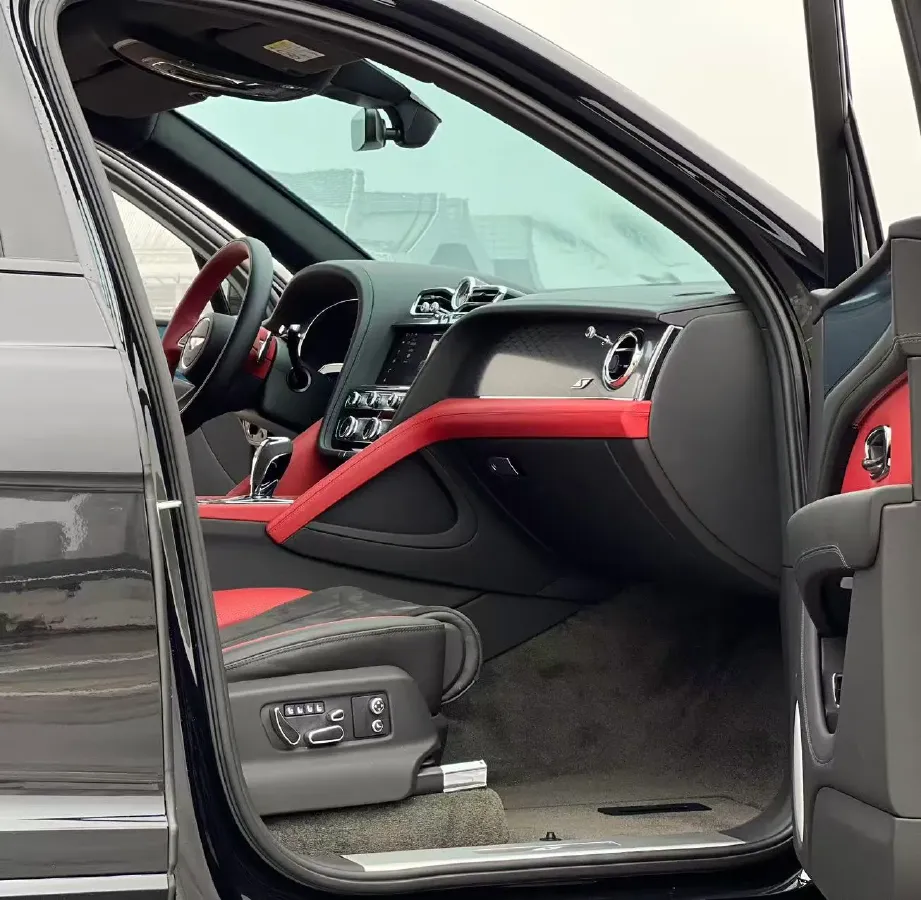 2022 Bentley Bentayga 4.0T 550HP V8 8AT,autocango,china used car exporter,china ev exporter,chinese used car exporter,chinese used ev exporter