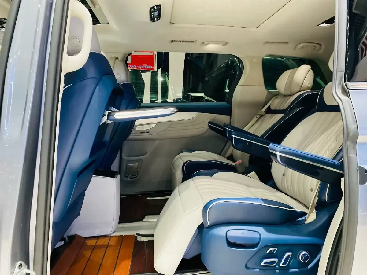 2022 Roewe iMAX8 2.0T 234HP L4 8AT,autocango,china used car exporter,china ev exporter,chinese used car exporter,chinese used ev exporter