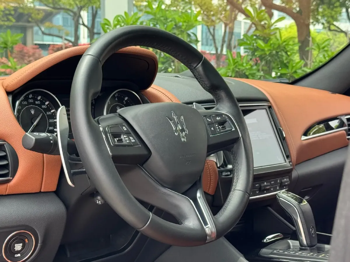 2021 Maserati Levante 3.0T 350HP V6 8AT,autocango,china used car exporter,china ev exporter,chinese used car exporter,chinese used ev exporter