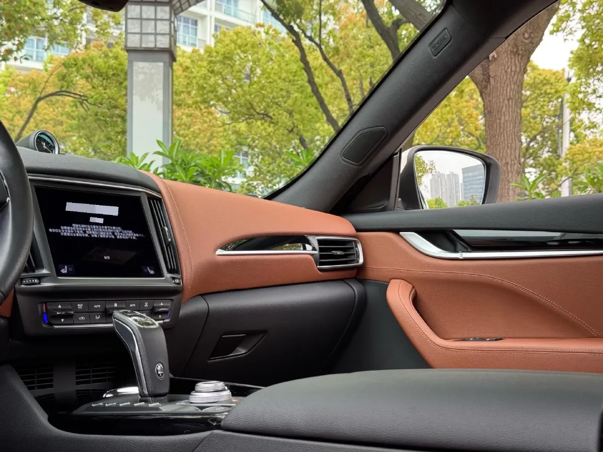 2021 Maserati Levante 3.0T 350HP V6 8AT,autocango,china used car exporter,china ev exporter,chinese used car exporter,chinese used ev exporter