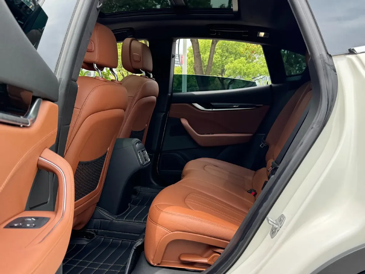 2021 Maserati Levante 3.0T 350HP V6 8AT,autocango,china used car exporter,china ev exporter,chinese used car exporter,chinese used ev exporter