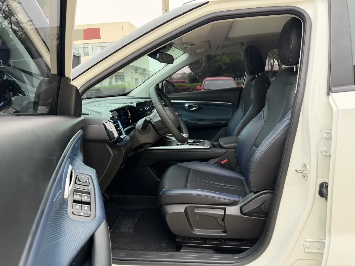 2023 GAC Trumpchi GS3 1.5T 177HP L4 7DCT,autocango,china used car exporter,china ev exporter,chinese used car exporter,chinese used ev exporter