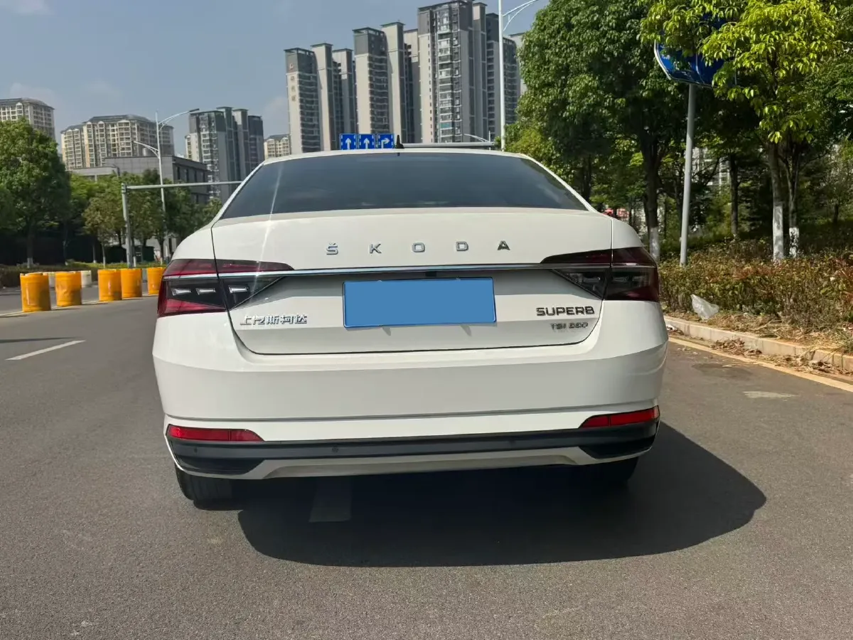 2019 Skoda Superb 1.4T 150HP L4 7DCT,autocango,china used car exporter,china ev exporter,chinese used car exporter,chinese used ev exporter
