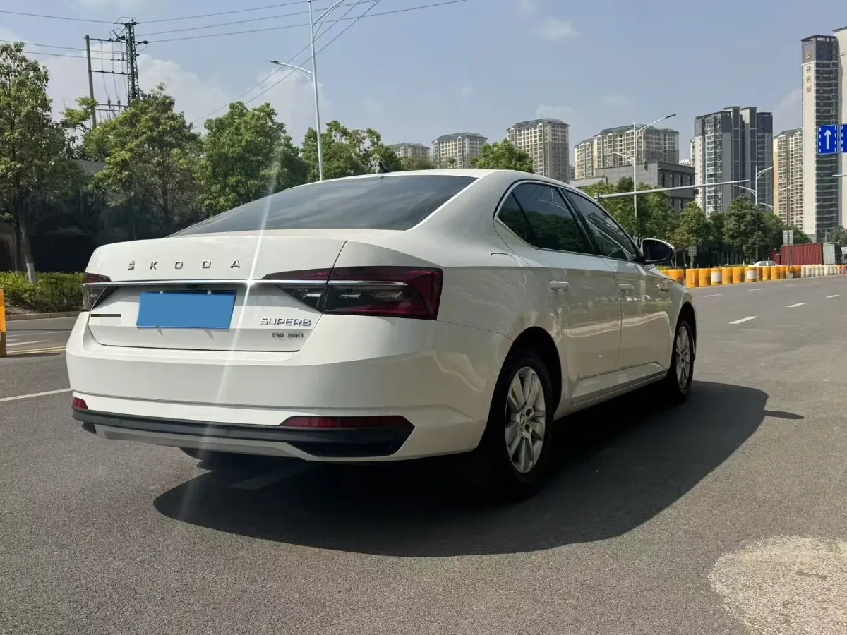 2019 Skoda Superb 1.4T 150HP L4 7DCT,autocango,china used car exporter,china ev exporter,chinese used car exporter,chinese used ev exporter