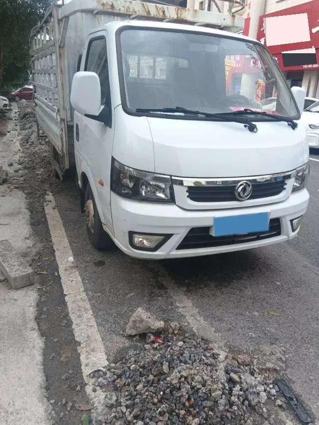 2017 DongFeng Forthing Joyear X5 1.6L 122HP L4 5MT,autocango,china used car exporter,china ev exporter,chinese used car exporter,chinese used ev exporter