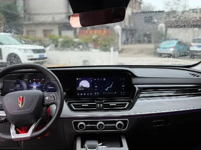 2025 HongQi HS5 2.0T 252HP L4 8AT,autocango,china used car exporter,china ev exporter,chinese used car exporter,chinese used ev exporter