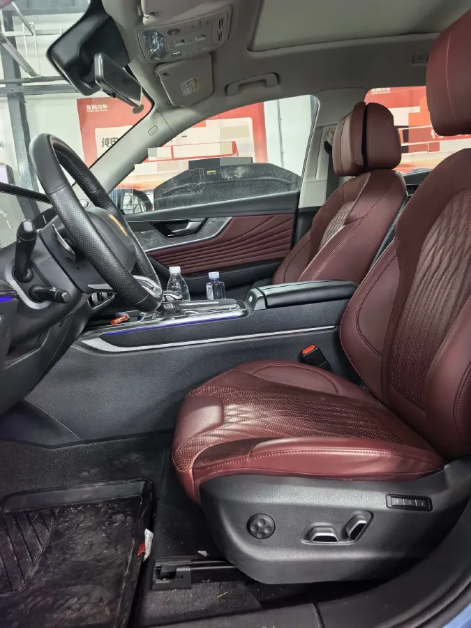 2023 HongQi HS5 2.0T 252HP L4 8AT,autocango,china used car exporter,china ev exporter,chinese used car exporter,chinese used ev exporter