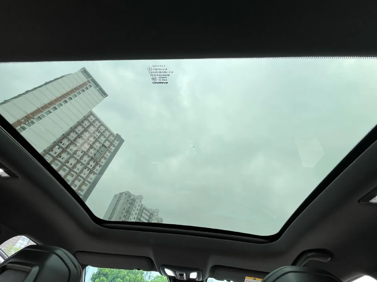 2023 ChangAn UNI-V 1.5T 188HP L4 7DCT,autocango,china used car exporter,china ev exporter,chinese used car exporter,chinese used ev exporter