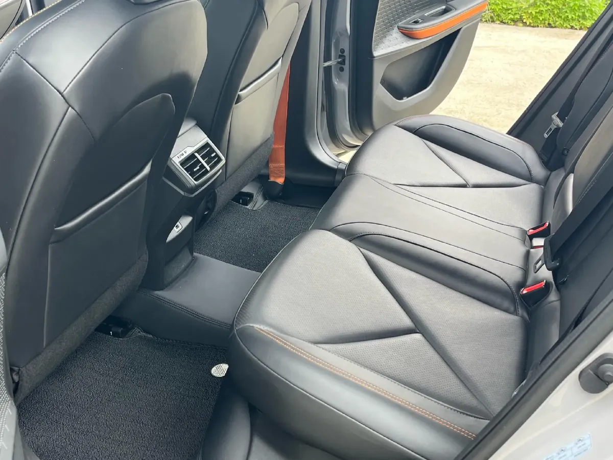 2023 ChangAn UNI-V 1.5T 188HP L4 7DCT,autocango,china used car exporter,china ev exporter,chinese used car exporter,chinese used ev exporter