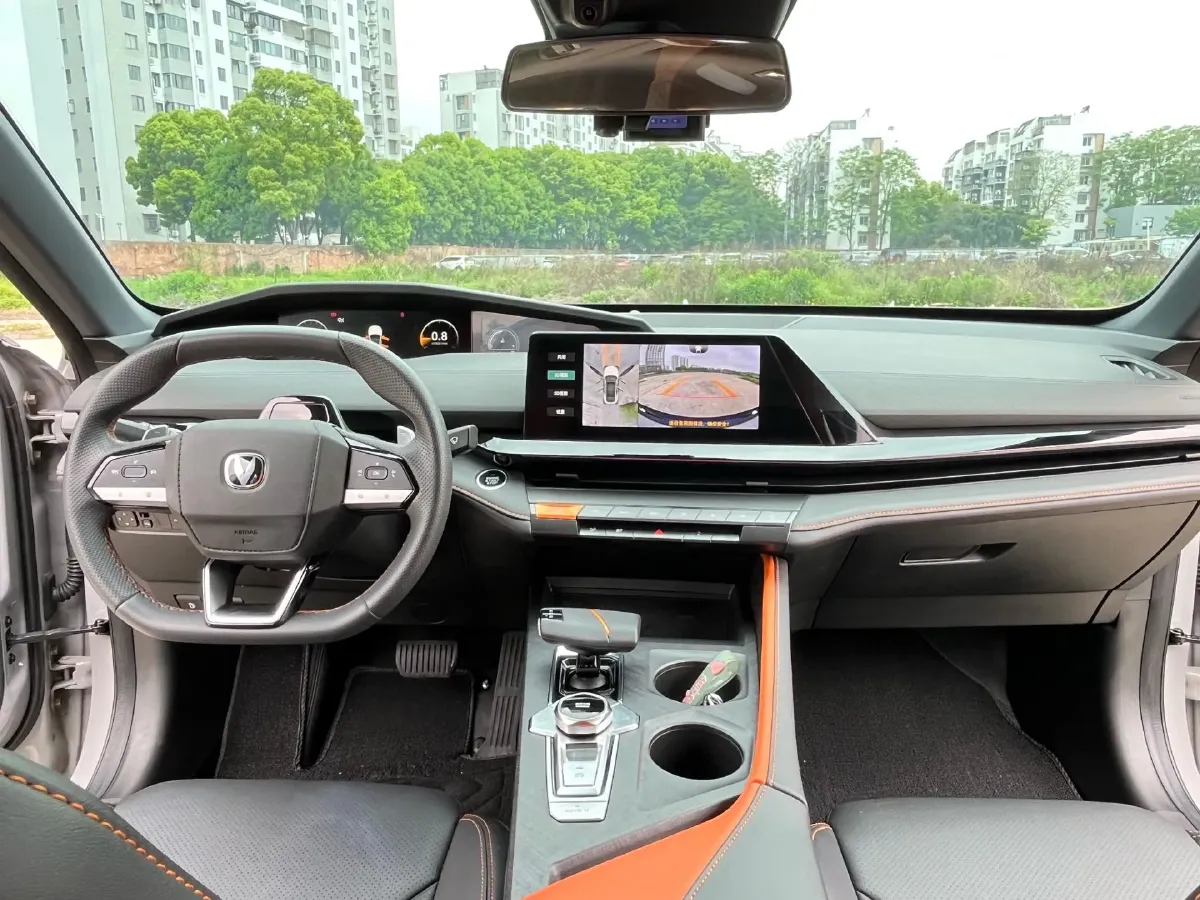 2023 ChangAn UNI-V 1.5T 188HP L4 7DCT,autocango,china used car exporter,china ev exporter,chinese used car exporter,chinese used ev exporter