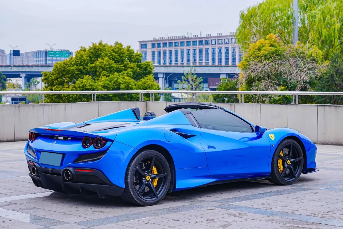 2020 Ferrari F8 3.9T 720HP V8 7DCT,autocango,china used car exporter,china ev exporter,chinese used car exporter,chinese used ev exporter