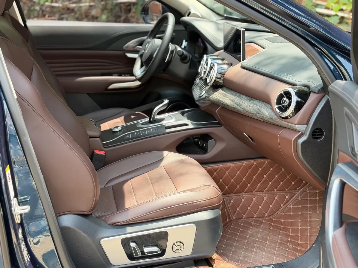 2020 WEY VV7 GT 2.0T 227HP L4 7DCT,autocango,china used car exporter,china ev exporter,chinese used car exporter,chinese used ev exporter