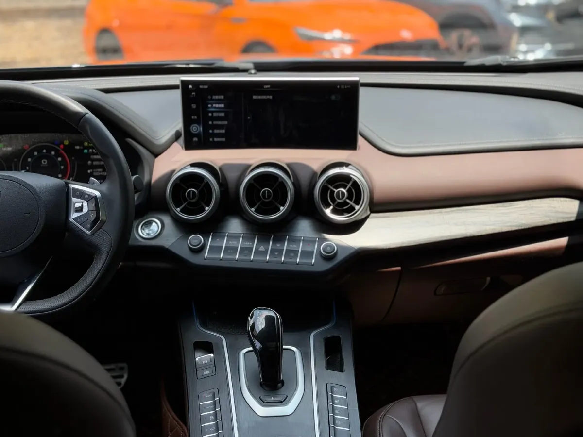 2020 WEY VV7 GT 2.0T 227HP L4 7DCT,autocango,china used car exporter,china ev exporter,chinese used car exporter,chinese used ev exporter