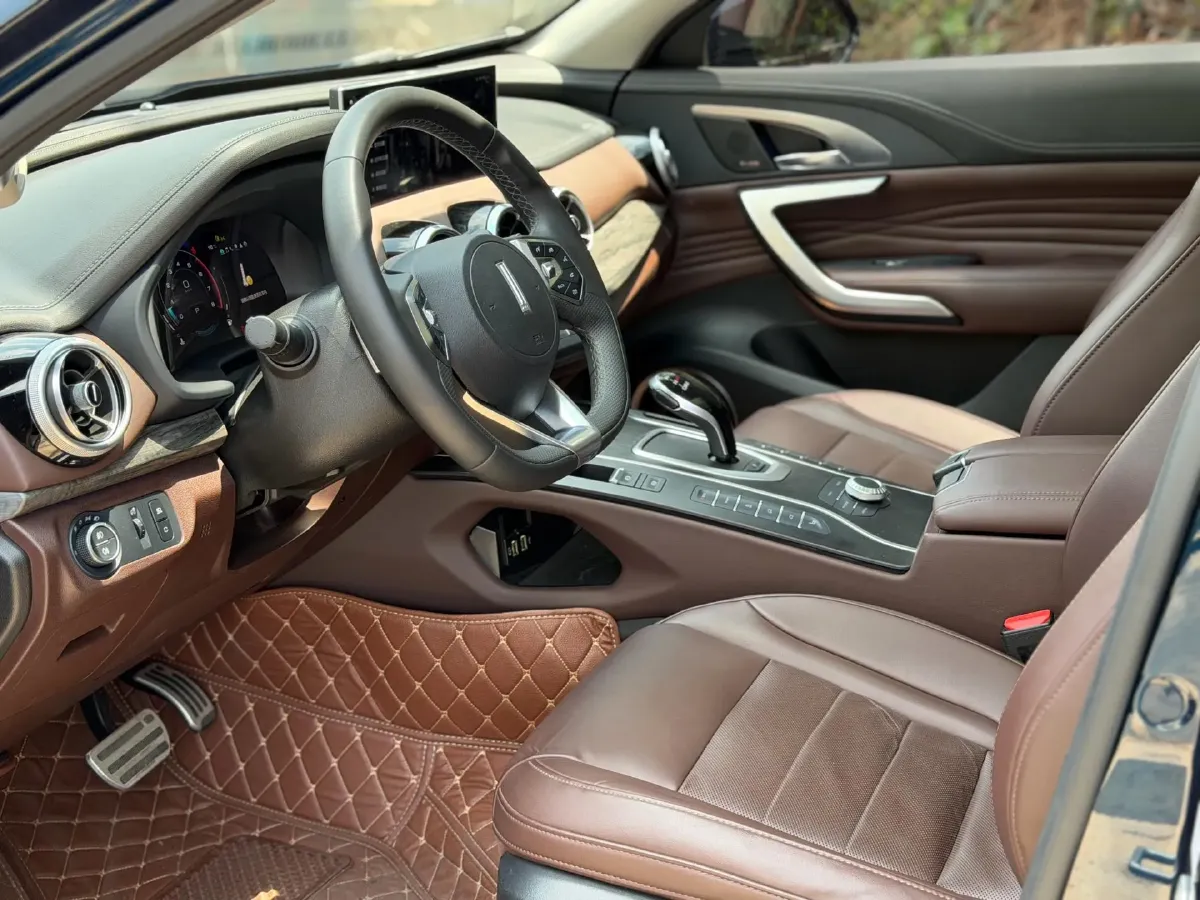 2020 WEY VV7 GT 2.0T 227HP L4 7DCT,autocango,china used car exporter,china ev exporter,chinese used car exporter,chinese used ev exporter