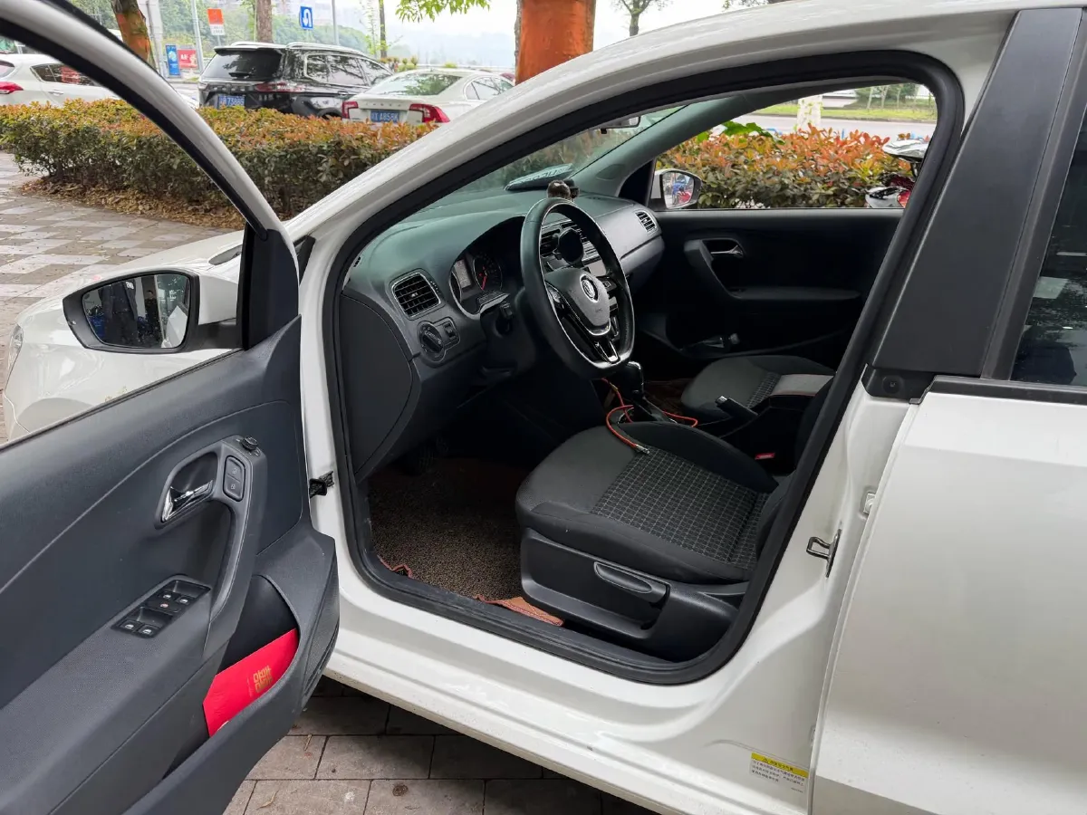 2016 Volkswagen Polo 1.6L 110HP L4 6AT,autocango,china used car exporter,china ev exporter,chinese used car exporter,chinese used ev exporter