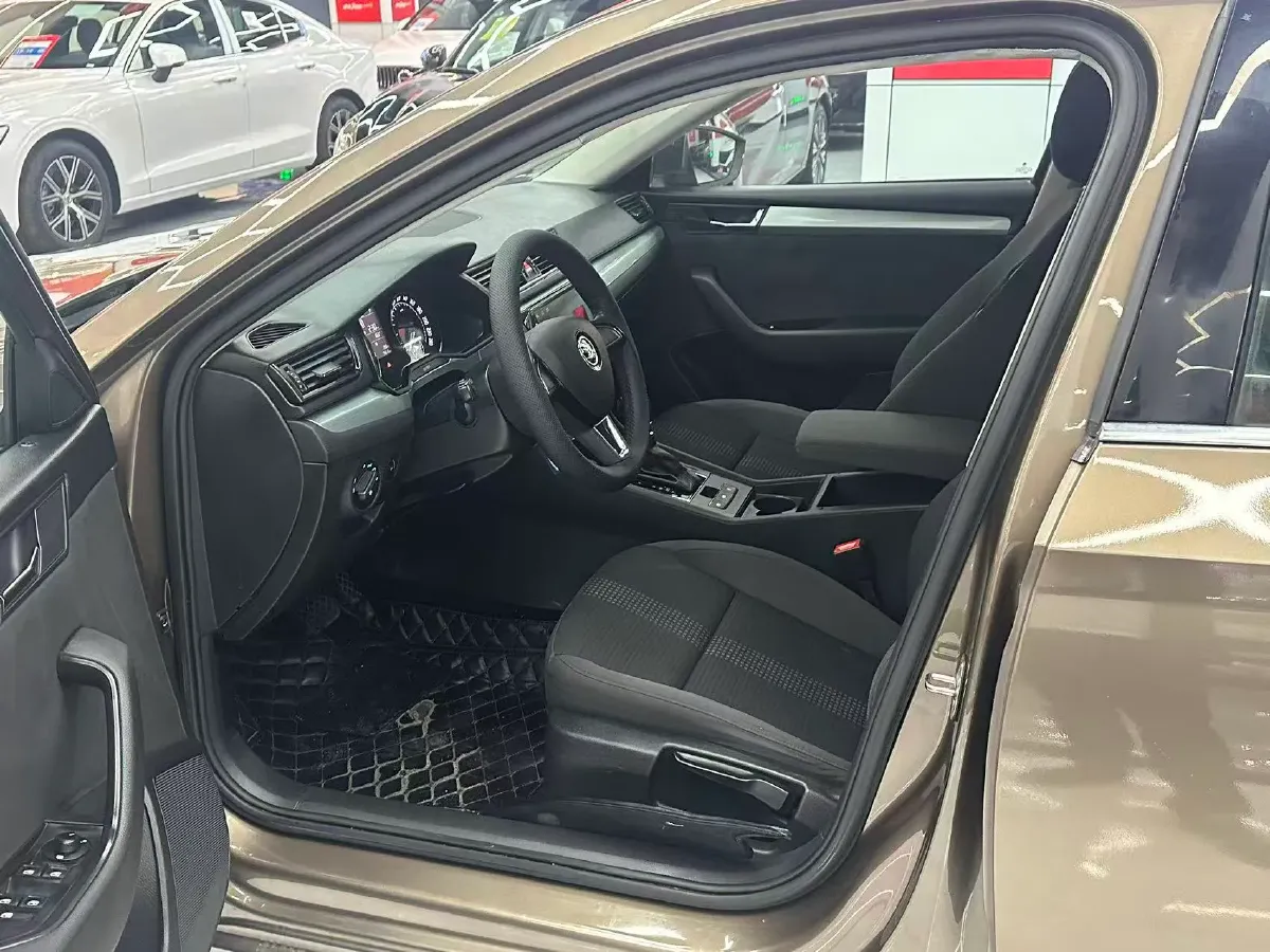 2016 Skoda Superb 1.4T 150HP L4 7DCT,autocango,china used car exporter,china ev exporter,chinese used car exporter,chinese used ev exporter