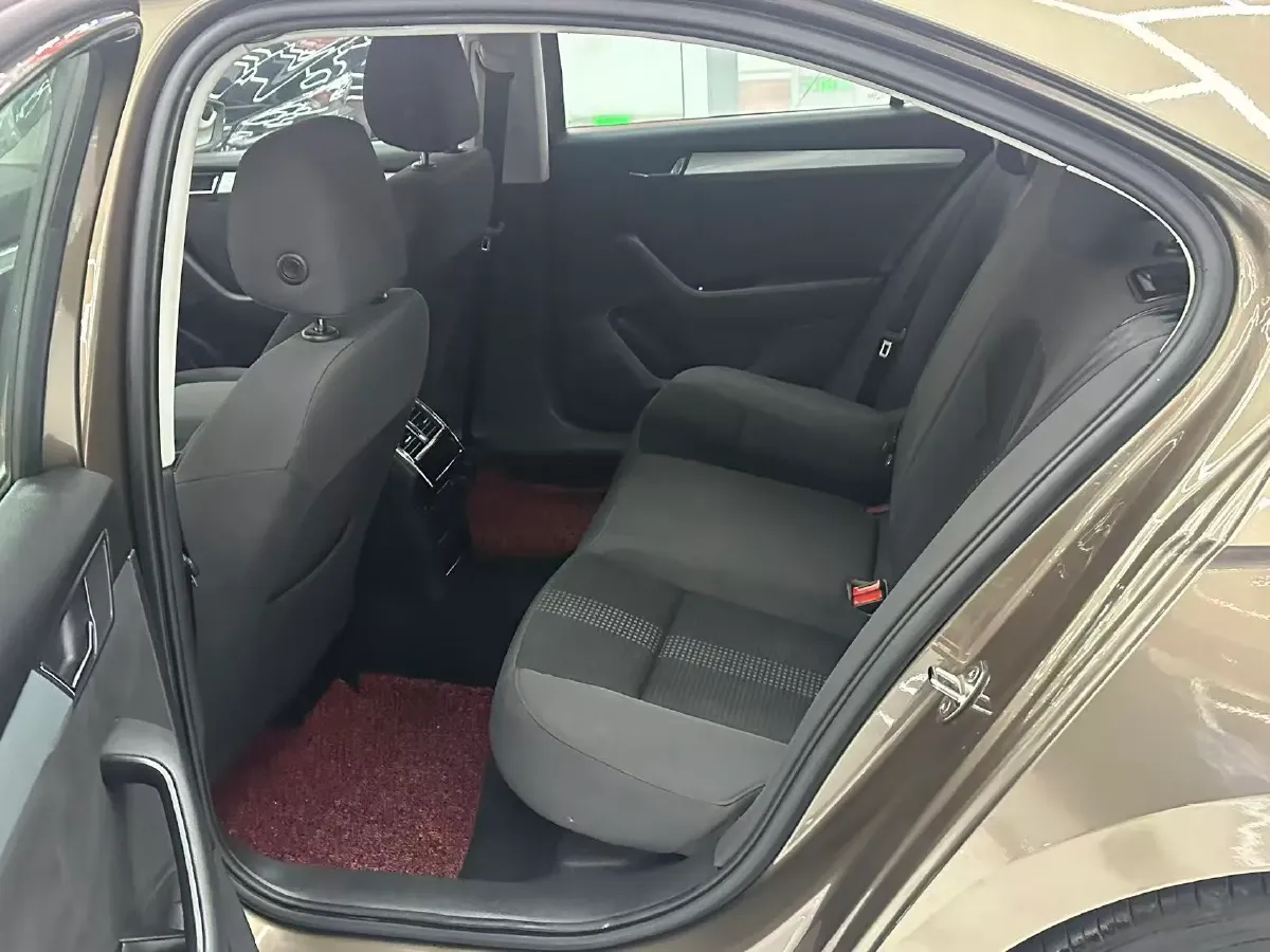 2016 Skoda Superb 1.4T 150HP L4 7DCT,autocango,china used car exporter,china ev exporter,chinese used car exporter,chinese used ev exporter