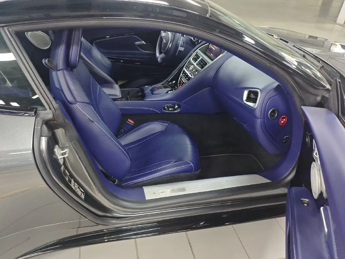 2019 Aston Martin DB11 4.0T 510HP V8 8AT,autocango,china used car exporter,china ev exporter,chinese used car exporter,chinese used ev exporter