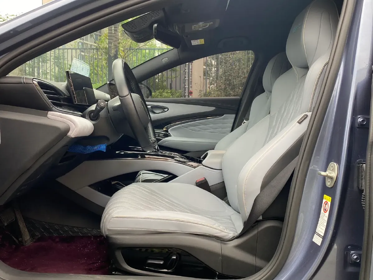 2022 MAXUS DaJia 5 BEV 70KWH,autocango,china used car exporter,china ev exporter,chinese used car exporter,chinese used ev exporter