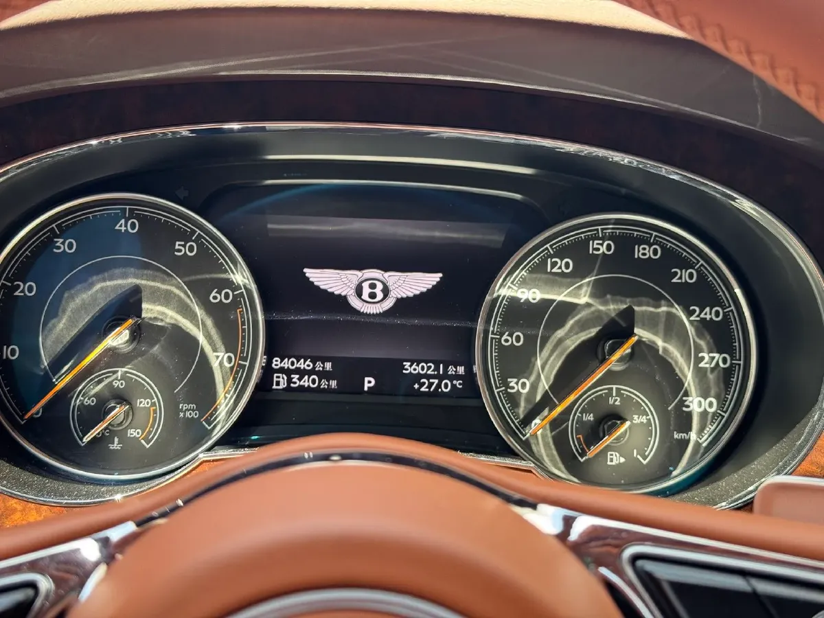 2017 Bentley Bentayga 6.0T 608HP W12 8AT,autocango,china used car exporter,china ev exporter,chinese used car exporter,chinese used ev exporter