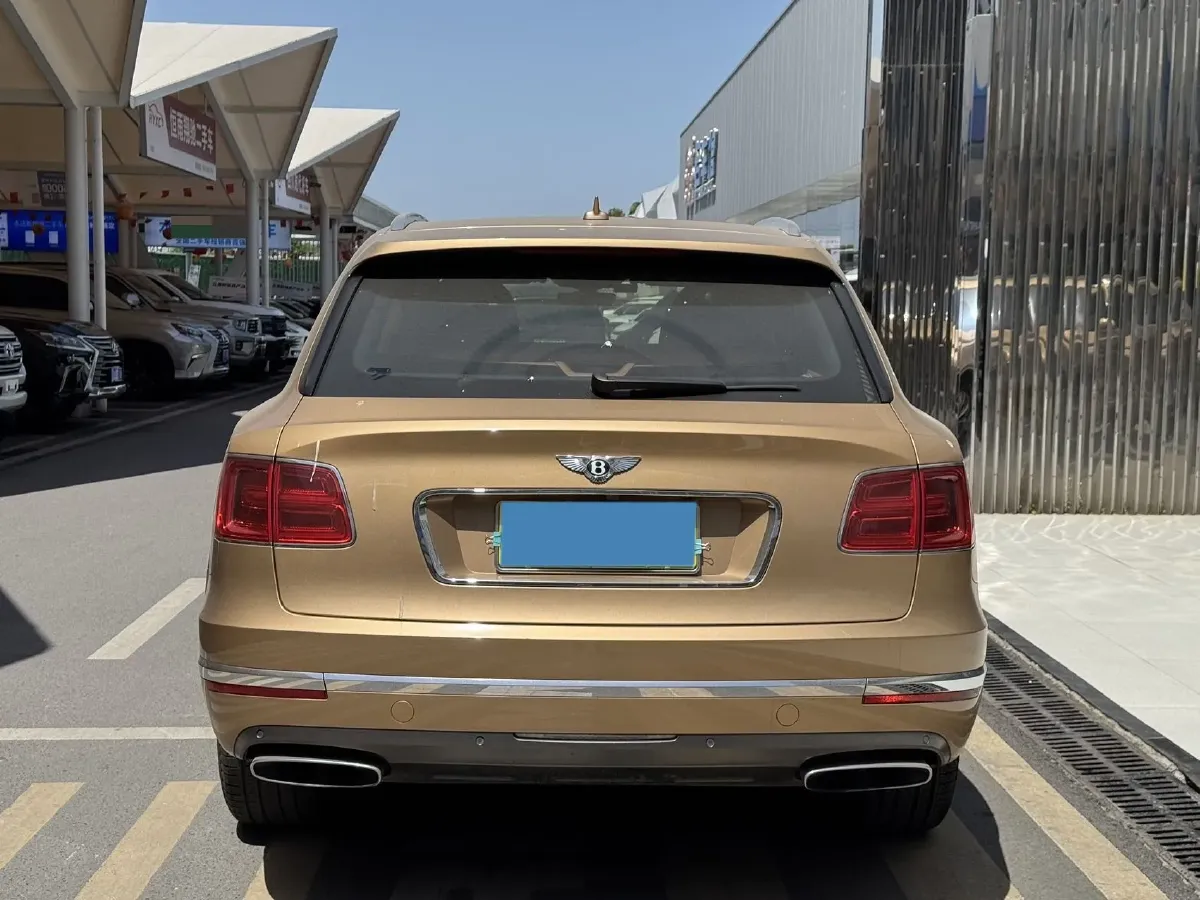 2017 Bentley Bentayga 6.0T 608HP W12 8AT,autocango,china used car exporter,china ev exporter,chinese used car exporter,chinese used ev exporter