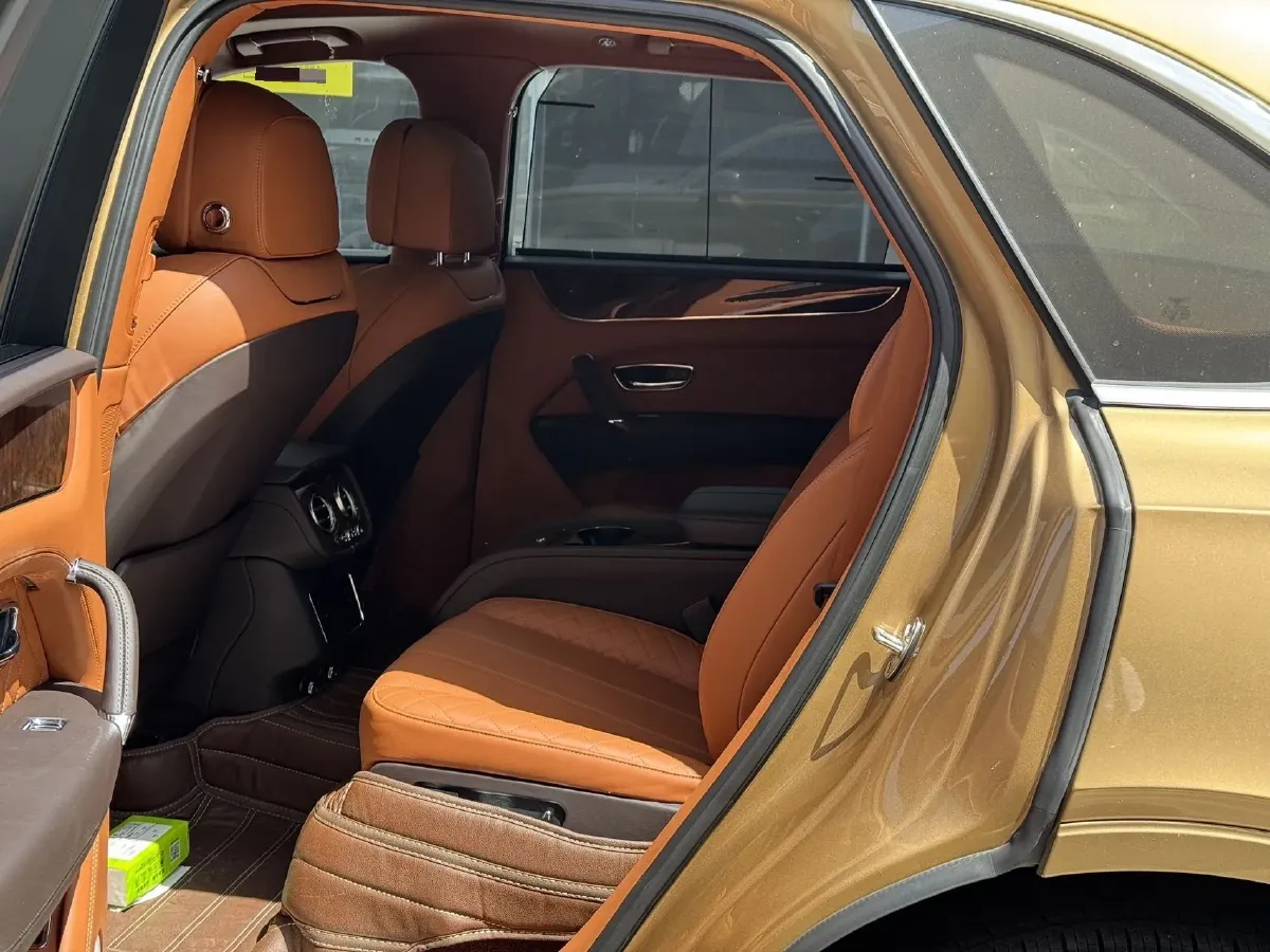 2017 Bentley Bentayga 6.0T 608HP W12 8AT,autocango,china used car exporter,china ev exporter,chinese used car exporter,chinese used ev exporter