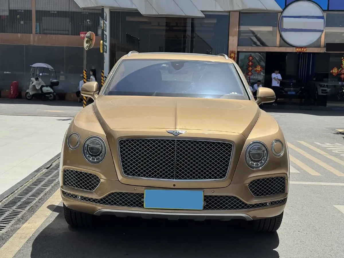 2017 Bentley Bentayga 6.0T 608HP W12 8AT,autocango,china used car exporter,china ev exporter,chinese used car exporter,chinese used ev exporter