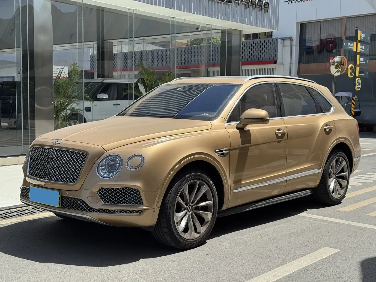 2017 Bentley Bentayga 6.0T 608HP W12 8AT,autocango,china used car exporter,china ev exporter,chinese used car exporter,chinese used ev exporter
