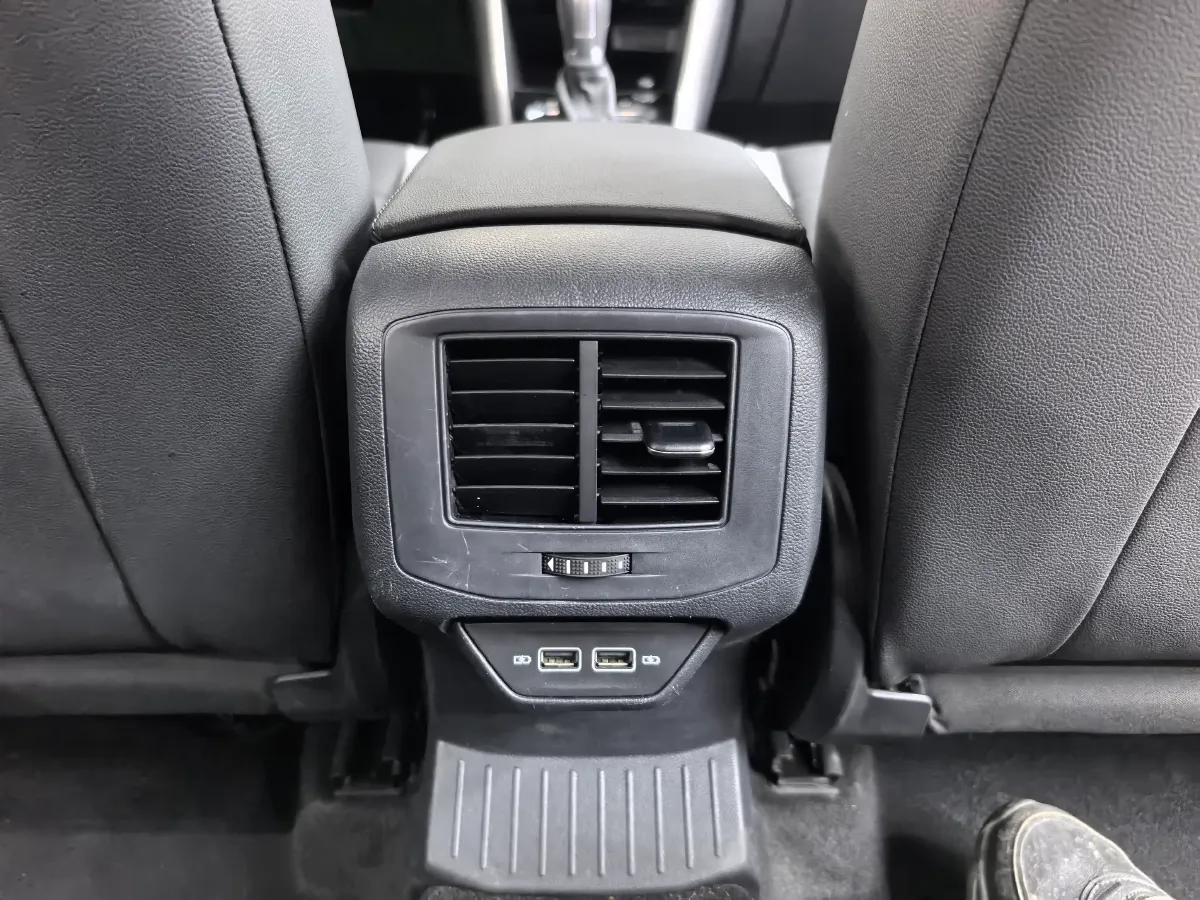 2021 Volkswagen T-Roc 1.4T 150HP L4 7DCT,autocango,china used car exporter,china ev exporter,chinese used car exporter,chinese used ev exporter