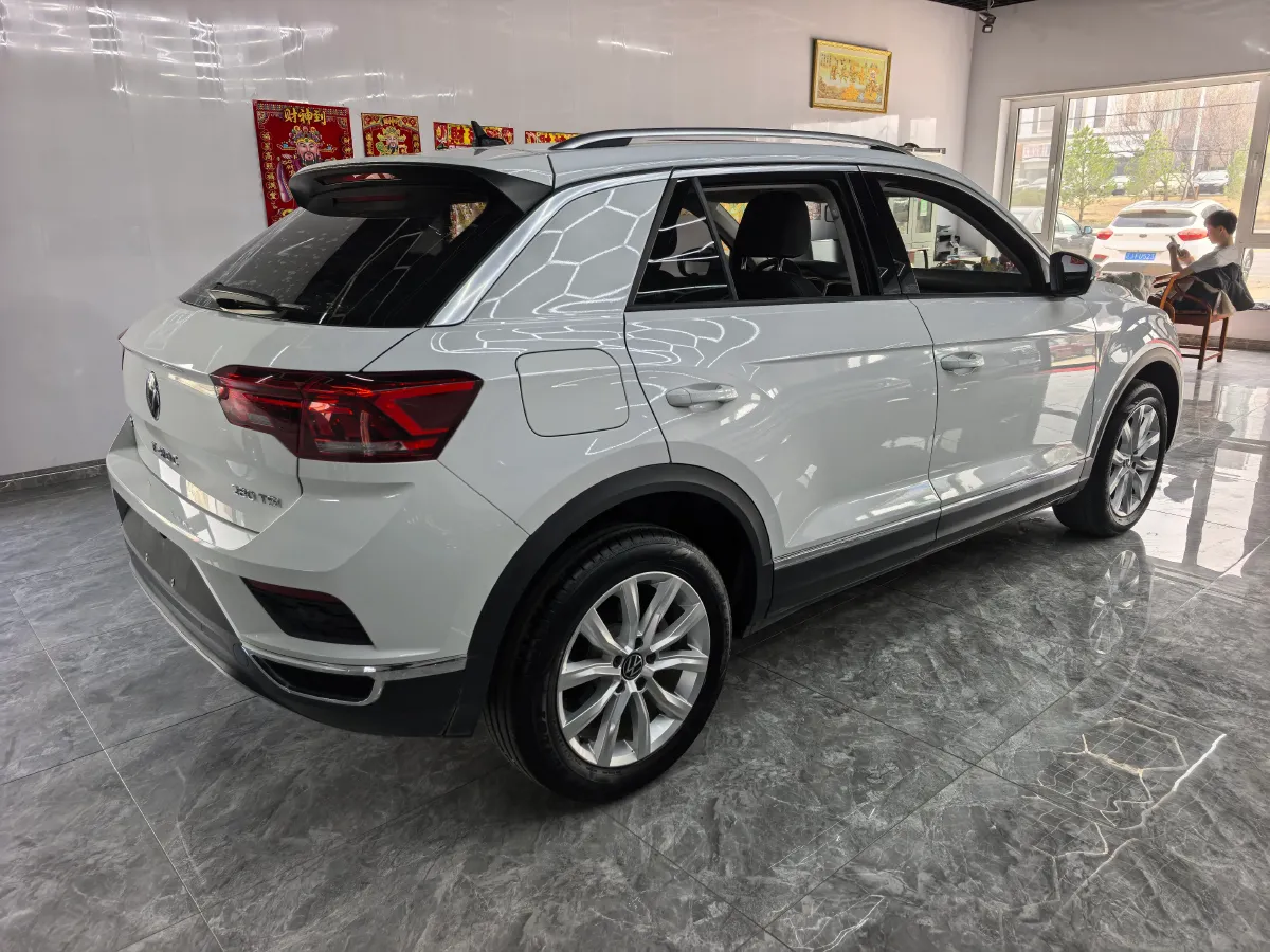 2021 Volkswagen T-Roc 1.4T 150HP L4 7DCT,autocango,china used car exporter,china ev exporter,chinese used car exporter,chinese used ev exporter