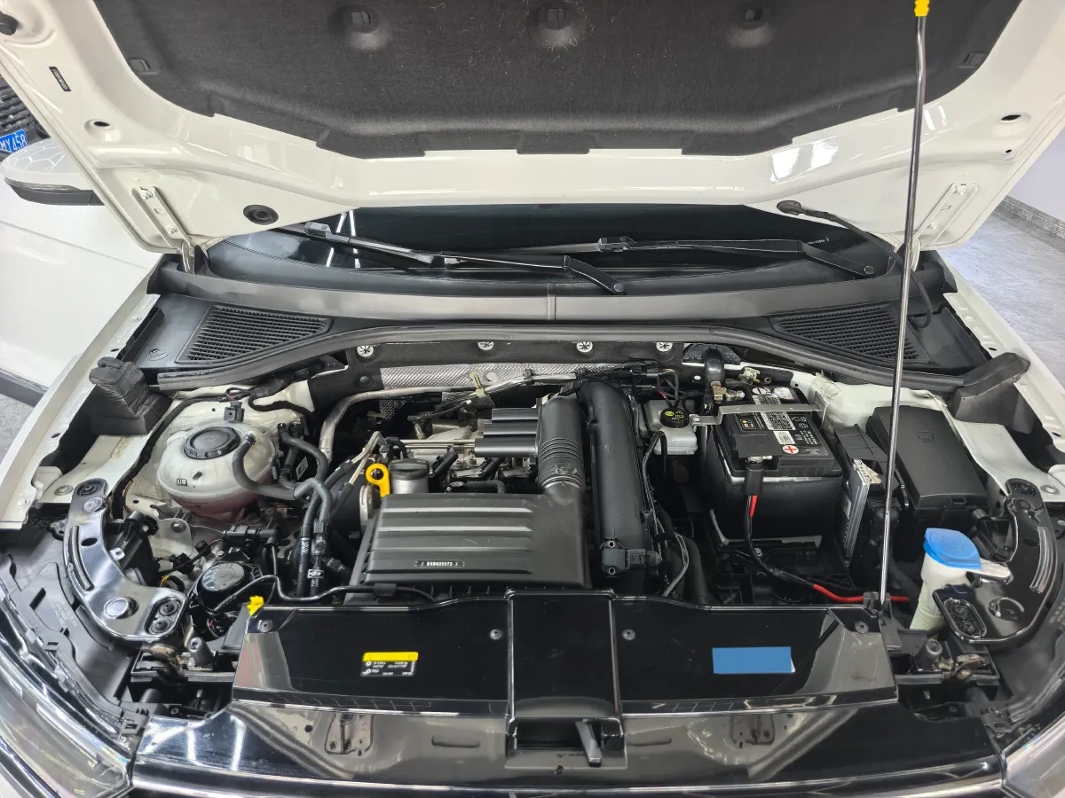 2021 Volkswagen T-Roc 1.4T 150HP L4 7DCT,autocango,china used car exporter,china ev exporter,chinese used car exporter,chinese used ev exporter