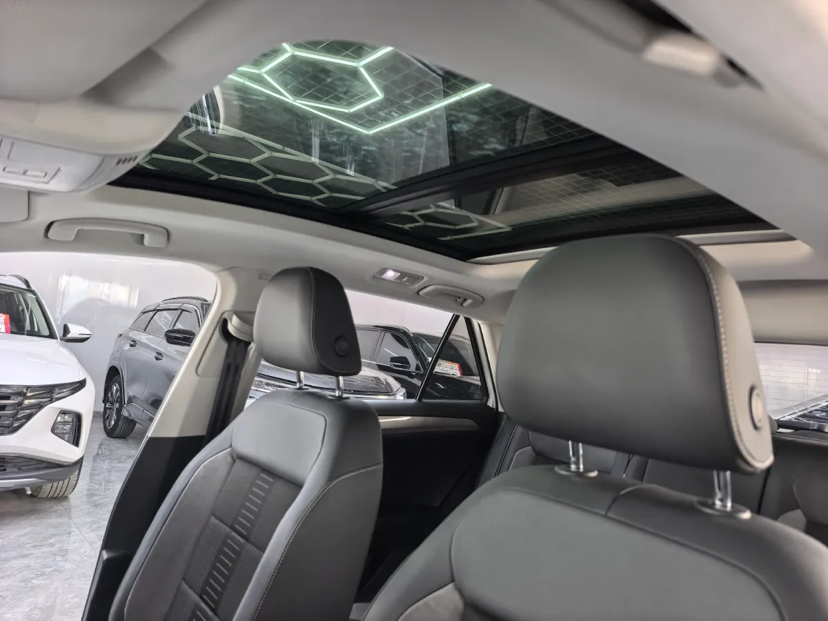 2021 Volkswagen T-Roc 1.4T 150HP L4 7DCT,autocango,china used car exporter,china ev exporter,chinese used car exporter,chinese used ev exporter