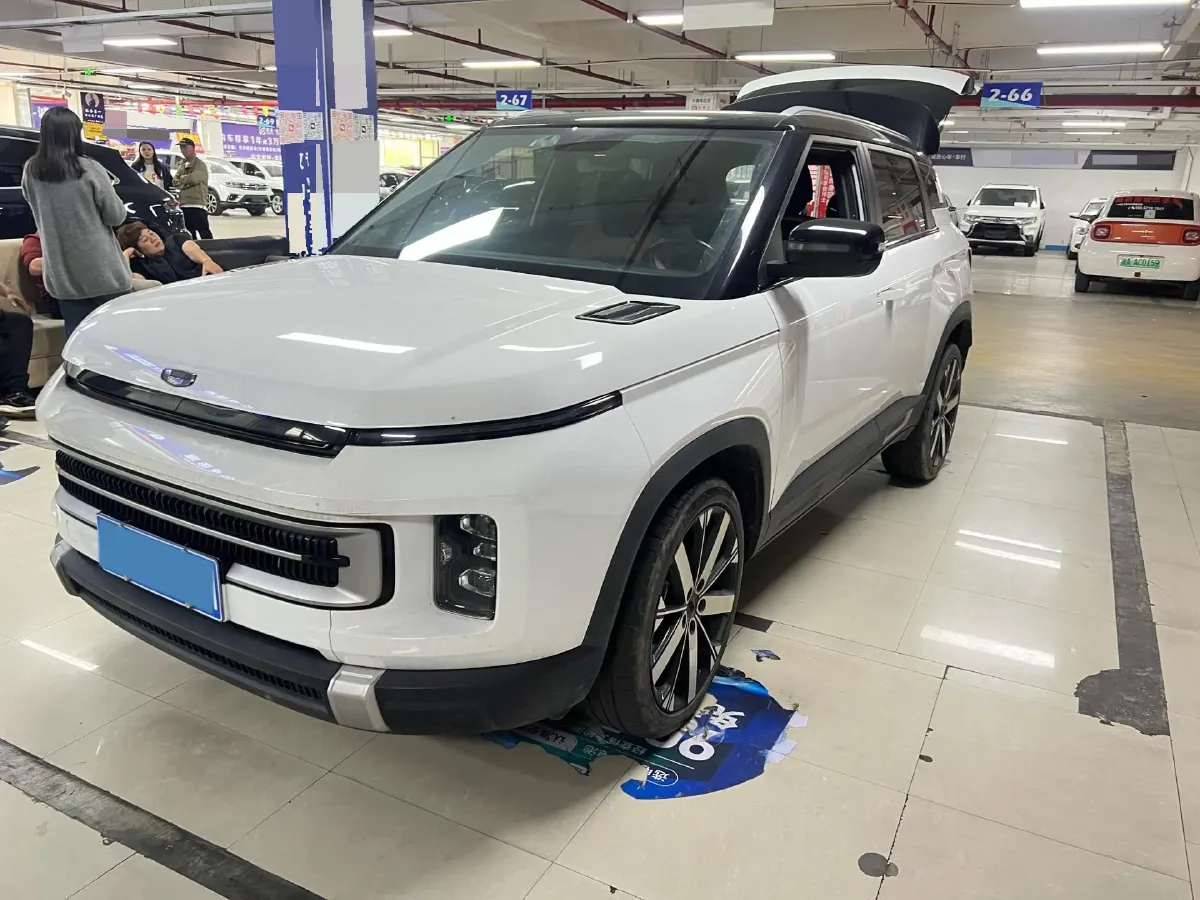 2023 Geely ICON 1.5T 181HP L4 7DCT,autocango,china used car exporter,china ev exporter,chinese used car exporter,chinese used ev exporter