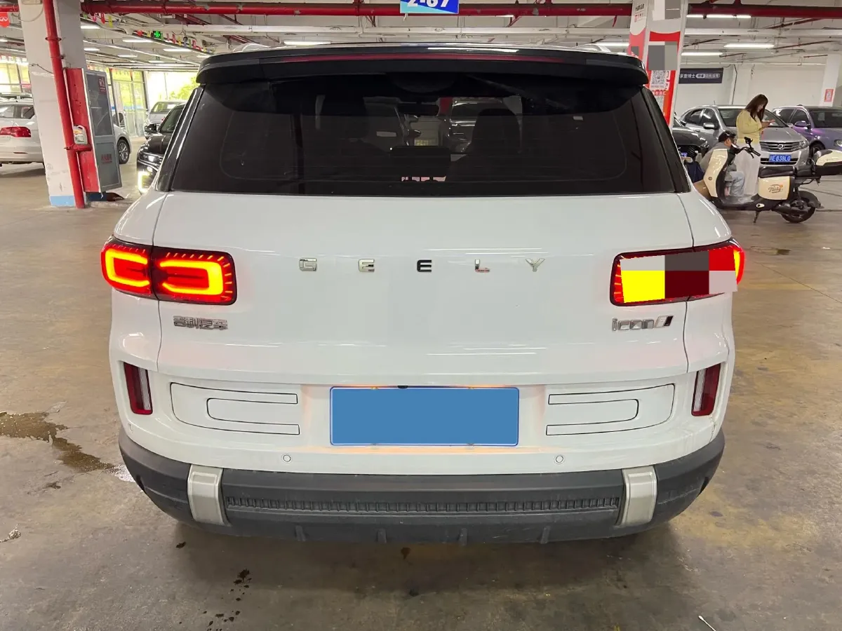 2023 Geely ICON 1.5T 181HP L4 7DCT,autocango,china used car exporter,china ev exporter,chinese used car exporter,chinese used ev exporter