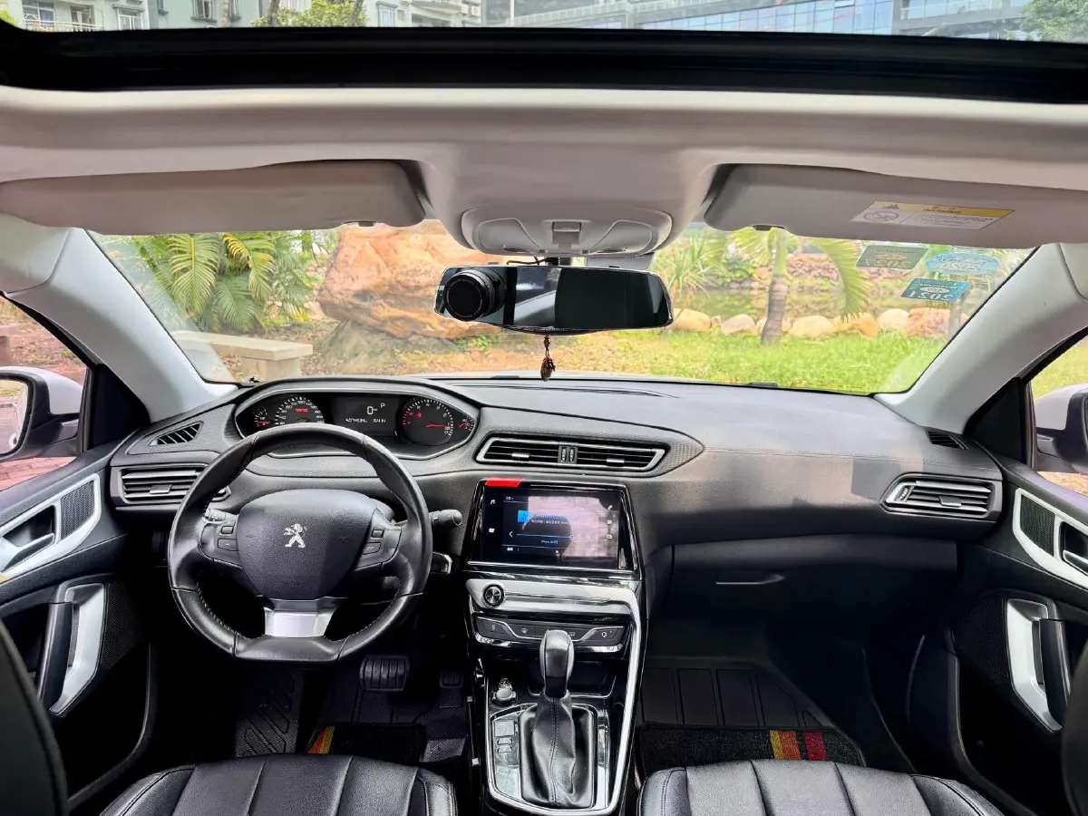 2018 Peugeot 308 1.2T 136HP L3 6AT,autocango,china used car exporter,china ev exporter,chinese used car exporter,chinese used ev exporter