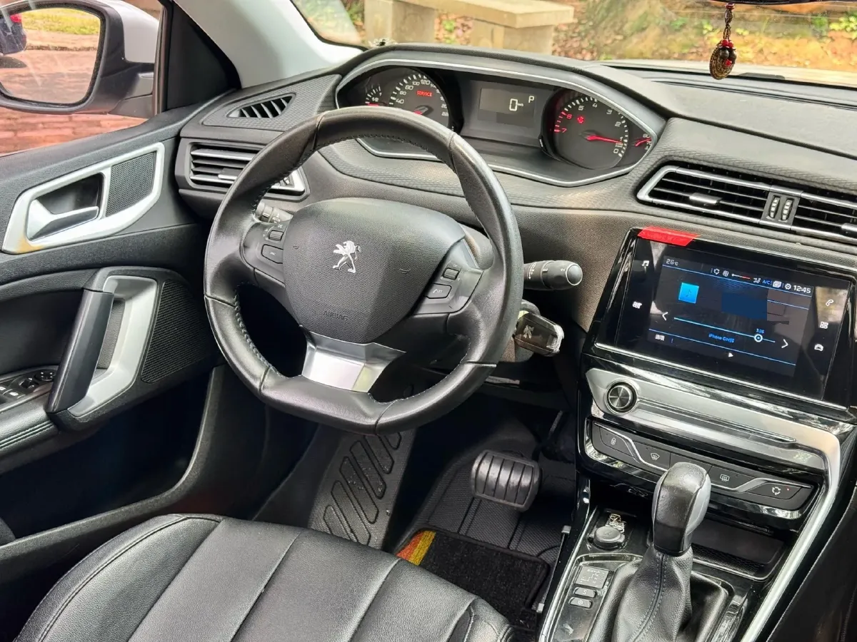 2018 Peugeot 308 1.2T 136HP L3 6AT,autocango,china used car exporter,china ev exporter,chinese used car exporter,chinese used ev exporter