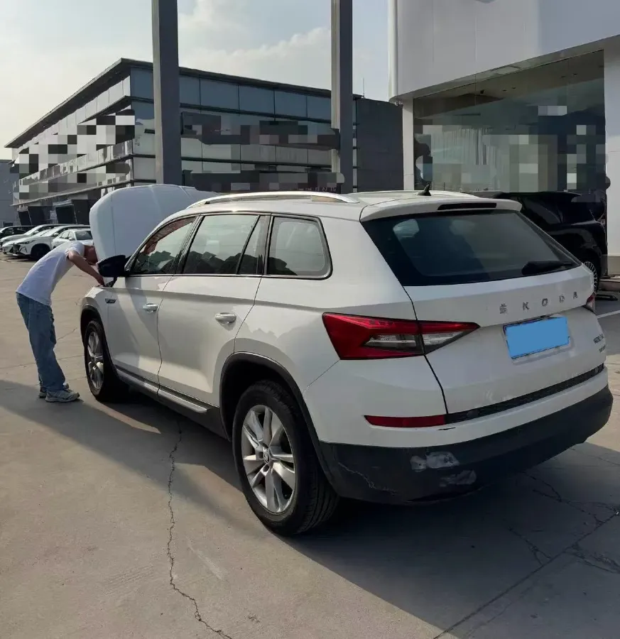2020 Skoda Kodiak 2.0T 186HP L4 7DCT,autocango,china used car exporter,china ev exporter,chinese used car exporter,chinese used ev exporter