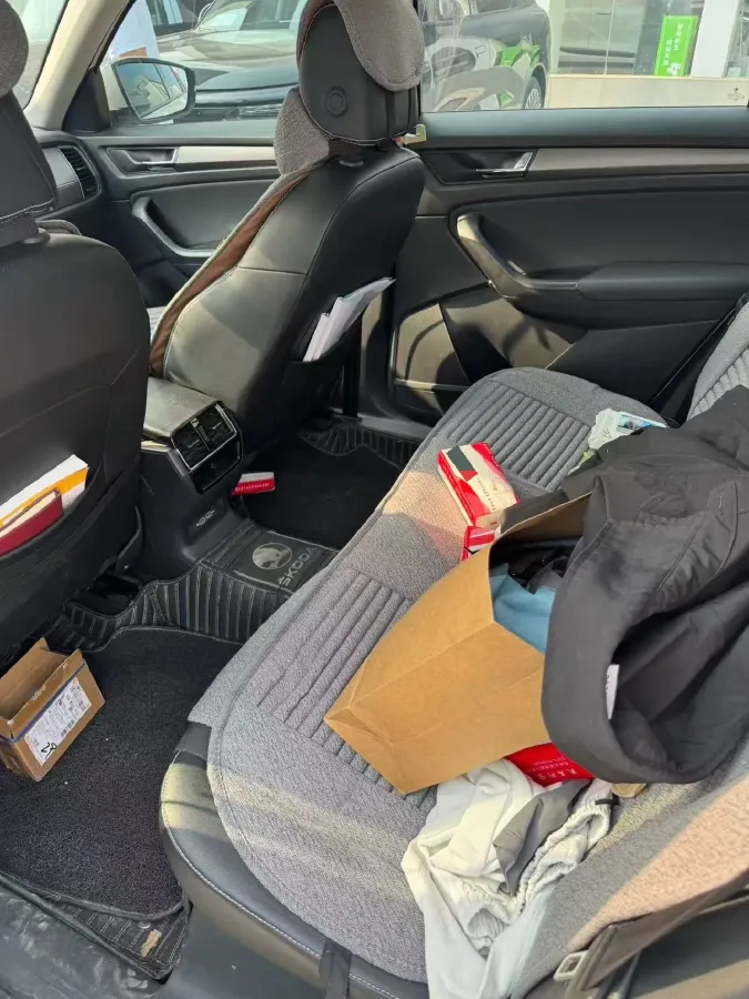 2020 Skoda Kodiak 2.0T 186HP L4 7DCT,autocango,china used car exporter,china ev exporter,chinese used car exporter,chinese used ev exporter