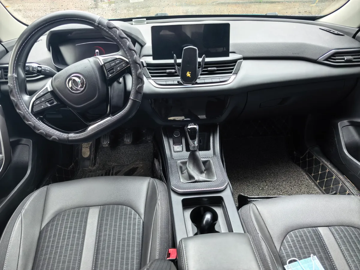 2020 DongFeng Aeolus YiXuan 1.0T 125HP L3 5MT,autocango,china used car exporter,china ev exporter,chinese used car exporter,chinese used ev exporter