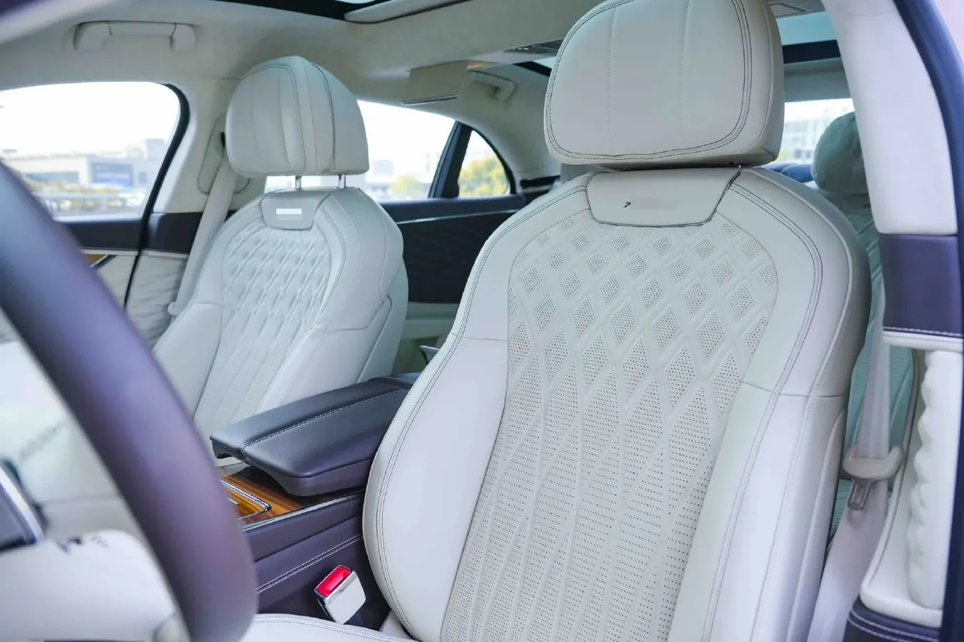 2023 Bentley Flying Spur 4.0T 550HP V8 8DCT,autocango,china used car exporter,china ev exporter,chinese used car exporter,chinese used ev exporter