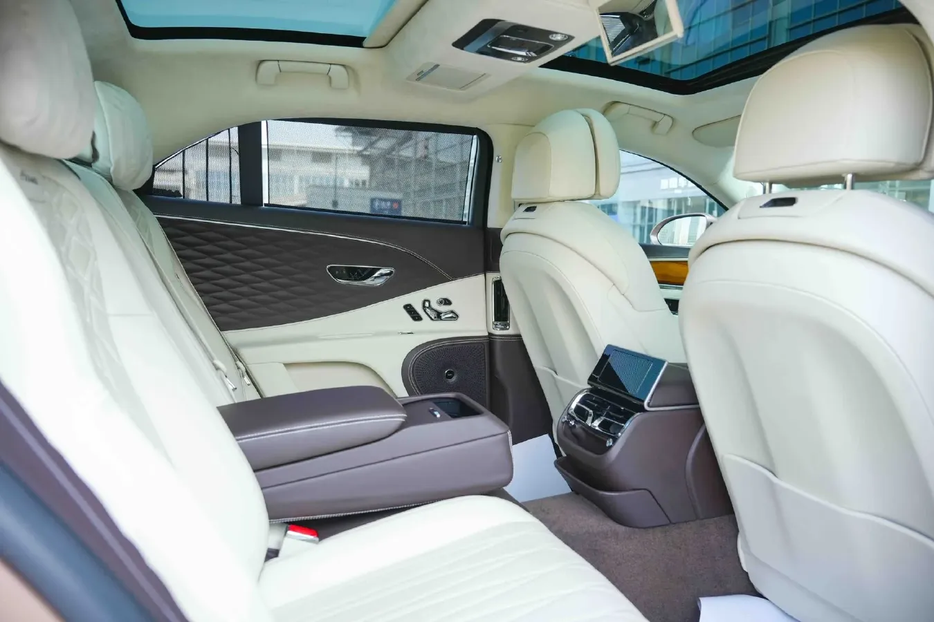 2023 Bentley Flying Spur 4.0T 550HP V8 8DCT,autocango,china used car exporter,china ev exporter,chinese used car exporter,chinese used ev exporter