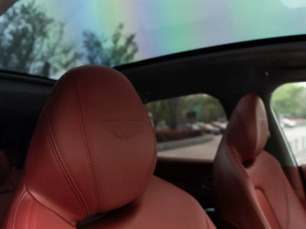 2021 Aston Martin DBX 4.0T 550HP V8 9AT,autocango,china used car exporter,china ev exporter,chinese used car exporter,chinese used ev exporter