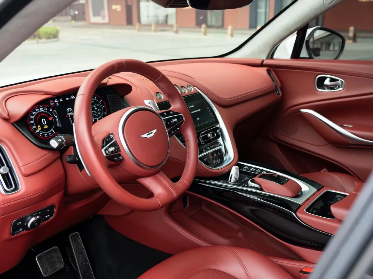 2021 Aston Martin DBX 4.0T 550HP V8 9AT,autocango,china used car exporter,china ev exporter,chinese used car exporter,chinese used ev exporter