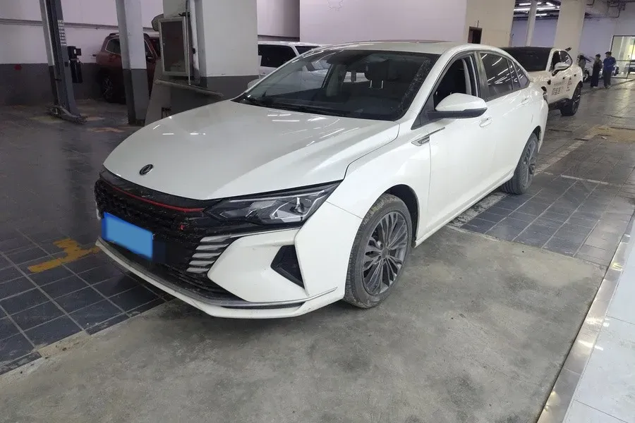 2021 DongFeng Aeolus YiXuan MAX 1.5T 190HP L4 7DCT,autocango,china used car exporter,china ev exporter,chinese used car exporter,chinese used ev exporter