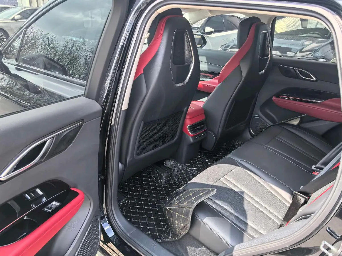 2024 HongQi HS3 1.5T 169HP L4 7DCT,autocango,china used car exporter,china ev exporter,chinese used car exporter,chinese used ev exporter