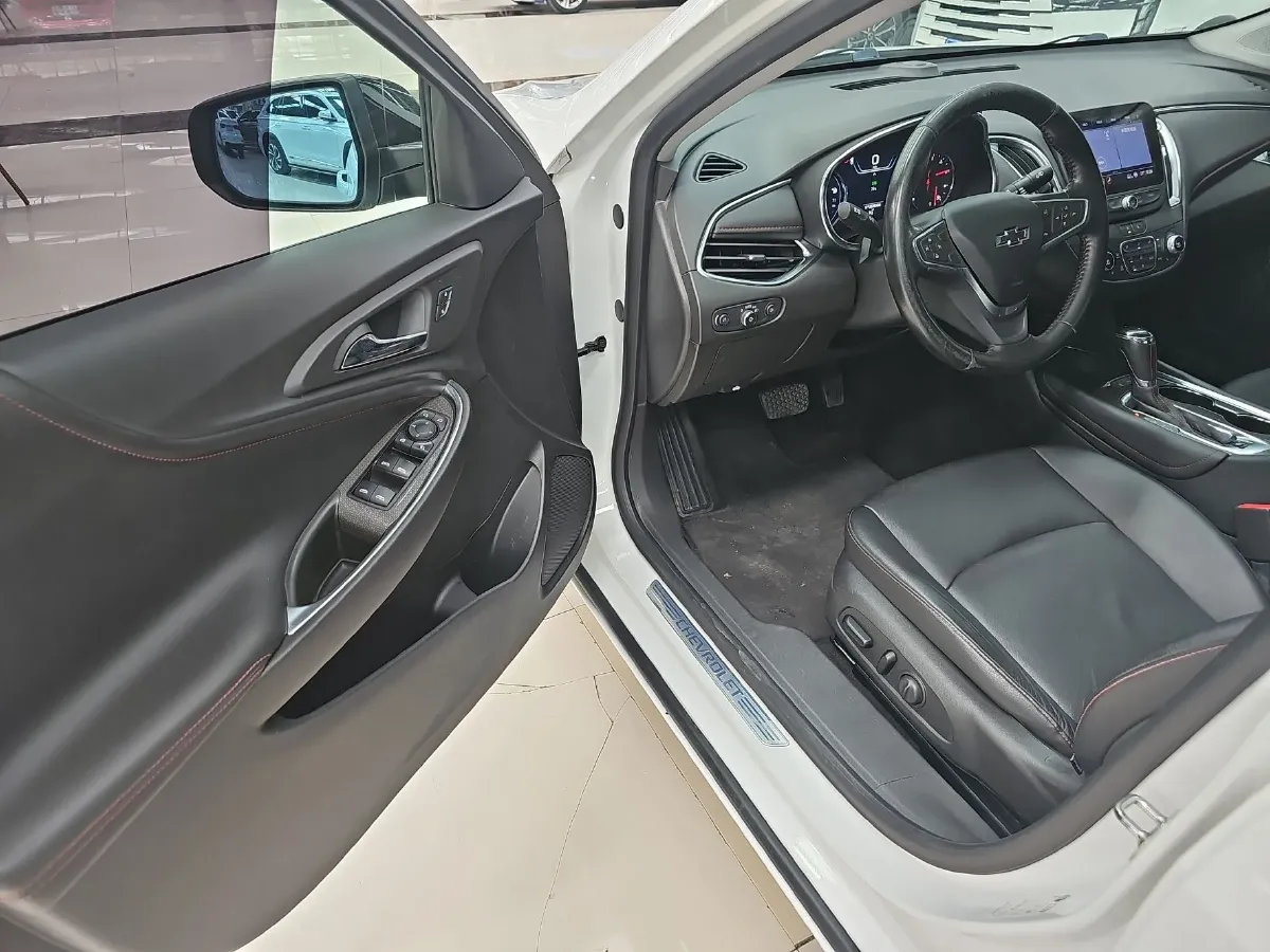 2019 Chevrolet Malibu XL 2.0T 241HP L4 9AT,autocango,china used car exporter,china ev exporter,chinese used car exporter,chinese used ev exporter