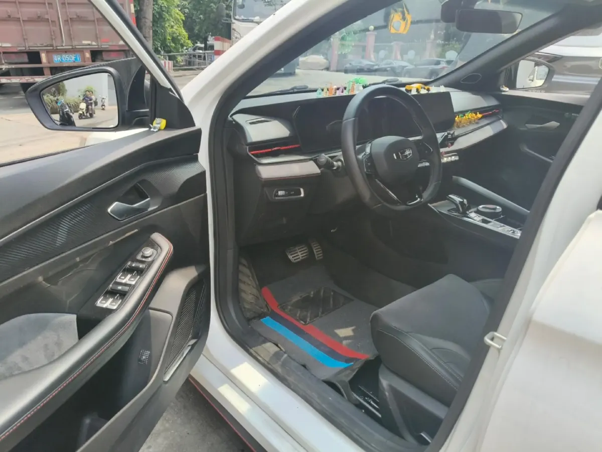 2022 Geely Binray 1.5T 181HP L4 7DCT,autocango,china used car exporter,china ev exporter,chinese used car exporter,chinese used ev exporter