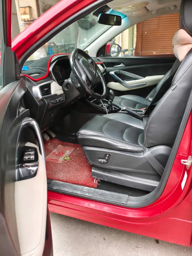 2018 BaoJun 530 1.5T 150HP L4 6MT,autocango,china used car exporter,china ev exporter,chinese used car exporter,chinese used ev exporter