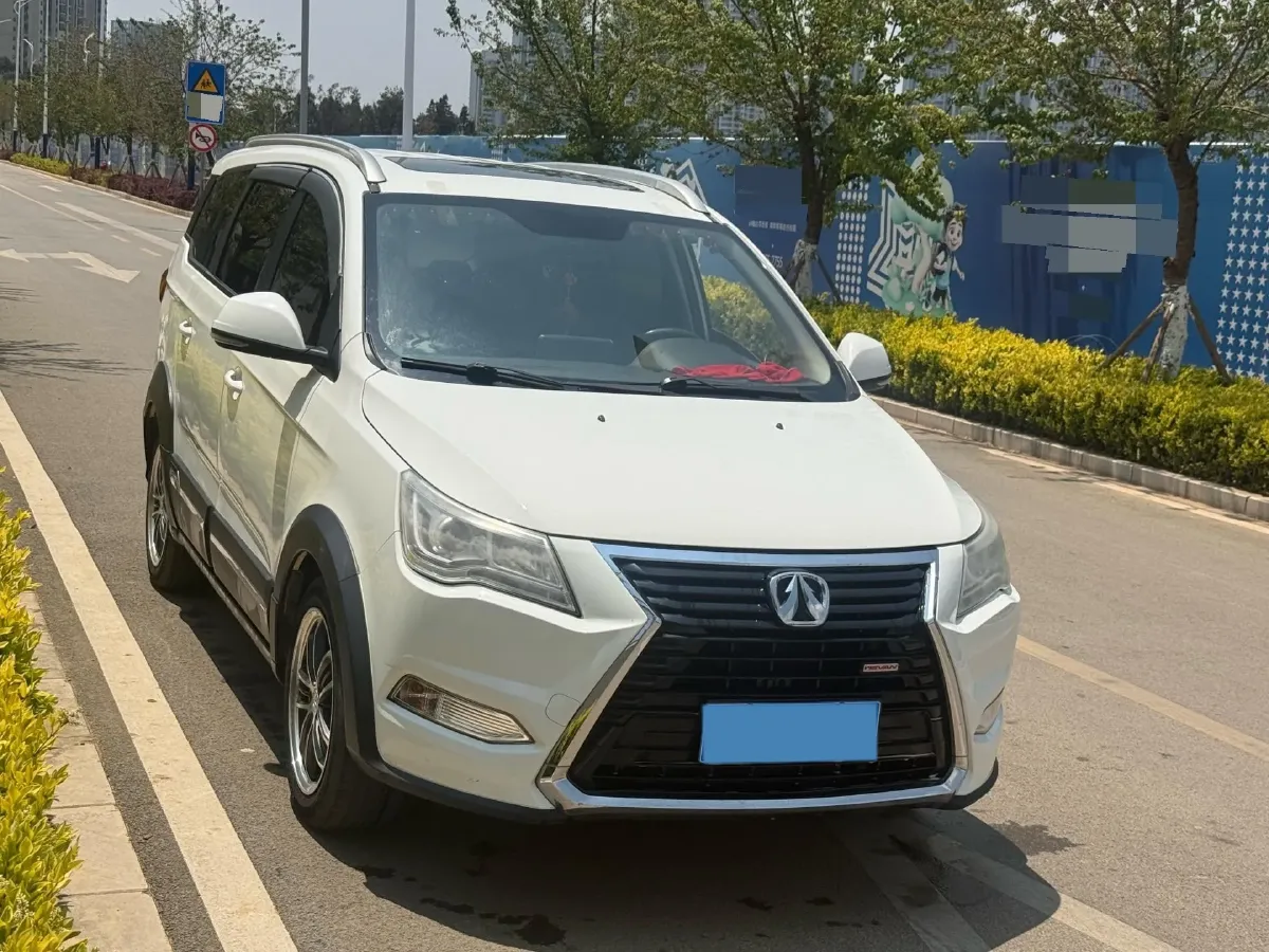 2017 BAIC WeiWang M50F 1.5L 116HP L4 5MT,autocango,china used car exporter,china ev exporter,chinese used car exporter,chinese used ev exporter